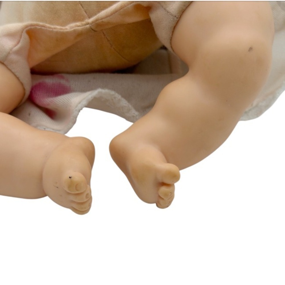 Vintage 1964 SUE DOLL 11" Baby Sleep Eyes Cloth Body Restoration Project Gown - Picture 8 of 13